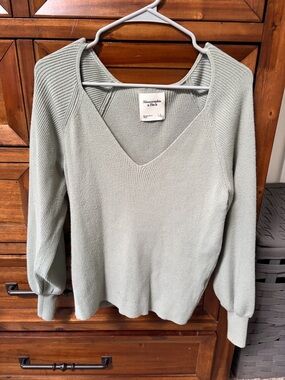 Abercrombie & Fitch Women's V-Neck Knit Sweater in Light Sage